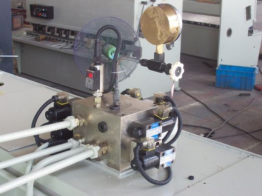 Guillotine hydraulique pour tôle, cisailleuse CNC pour tôle, le poids varie de 2000 kg à 10000 kg, solution de coupe de précision