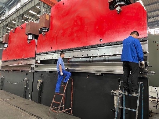 Machine automatique de fabrication de tuyaux à grande vitesse 18m/min pour la production de tuyaux métalliques