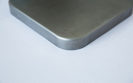 Couverture de porte ou d'armoire européenne Angle d'angle Machine de formage CNC Formage de coupe une fois