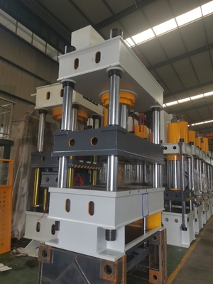 Presse hydraulique de 250 tonnes pour faire le couvercle du réservoir du transformateur